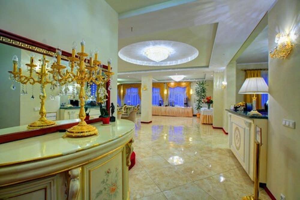 ורשה Hotel Holiday Park מראה חיצוני תמונה