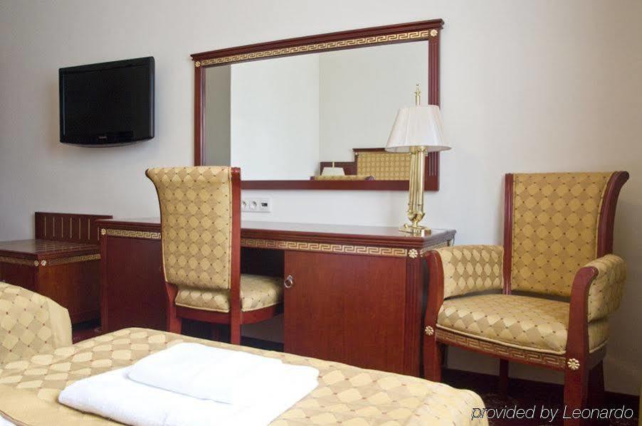 ורשה Hotel Holiday Park חדר תמונה